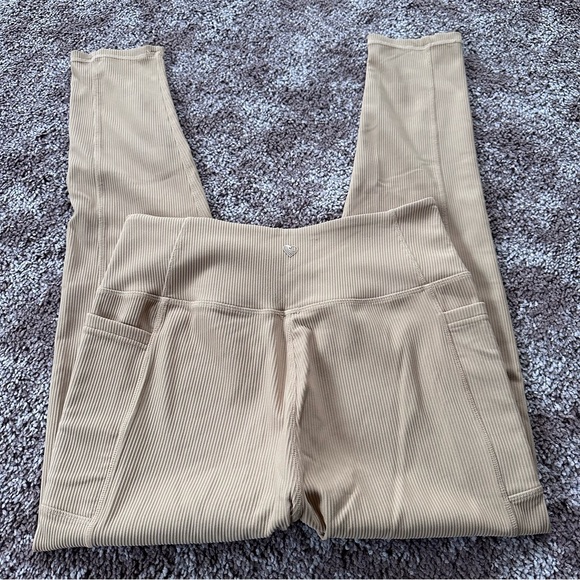 High Waist Ribbed Crossover Leggings - Picture 6 of 7